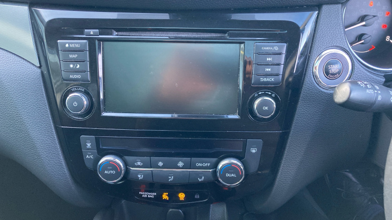 Nissan Qashqai 1.3 DiG-T N-Connecta 5dr Petrol Hatchback